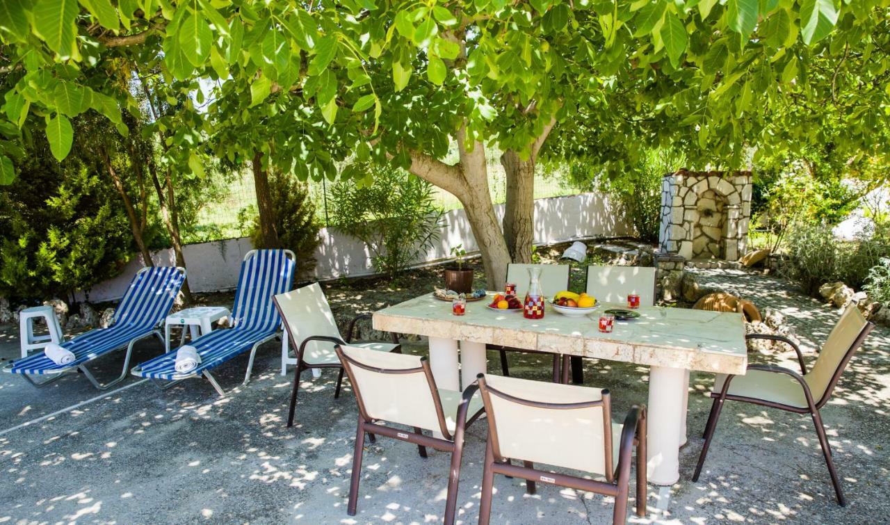 Eleana Villa Angouseliana Exterior photo